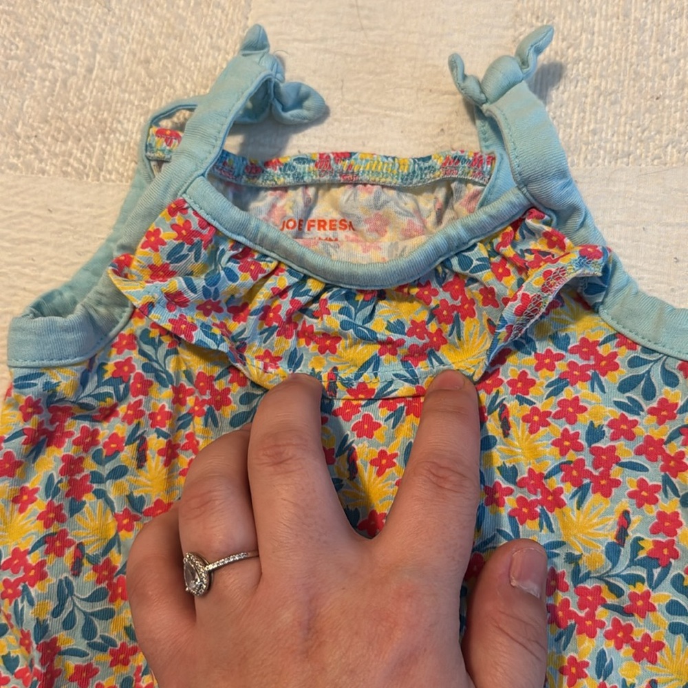 Floral romper - Picture 3 of 3